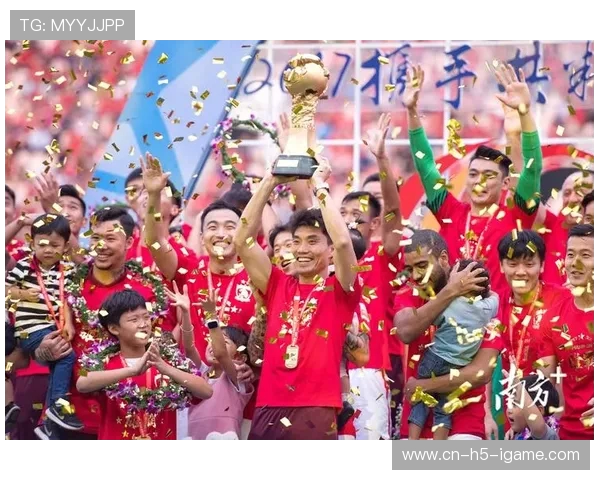 广州队鏖战劲敌全场激烈攻防交织展现顶级足球魅力