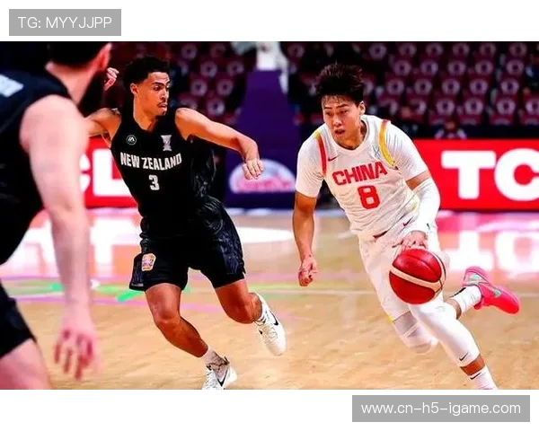 中国男篮力克澳大利亚成功晋级世界杯四强 高水平表现赢得球迷热烈喝彩