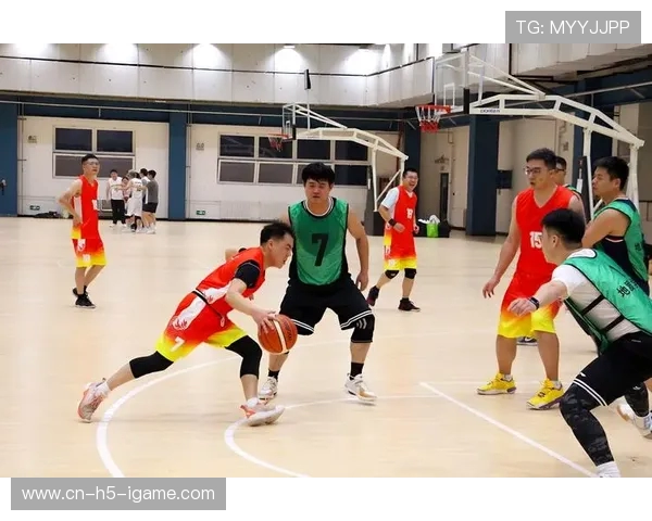 以篮球为纽带探寻团队合作精神与青春激情的完美融合